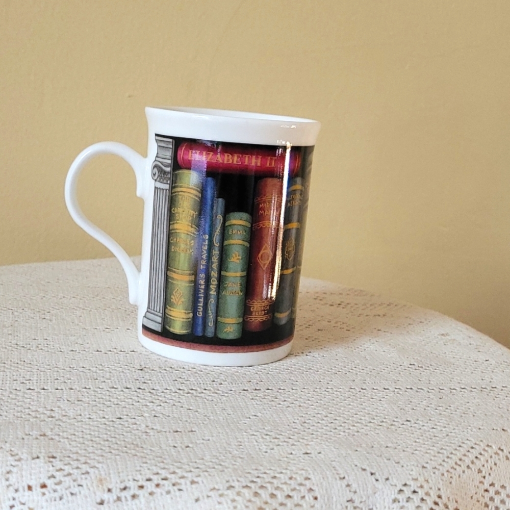 Crown Trent Bookshelf Mug